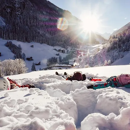 Ferienwohnen Mattle Mit Im Rucksack Silvretta Card Premium דירה קאפל