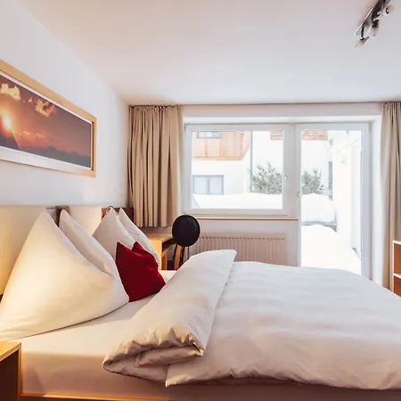 Ferienwohnen Mattle Mit Im Rucksack Silvretta Card Premium קאפל
