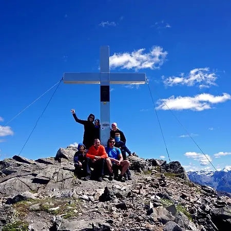 Ferienwohnen Mattle Mit Im Rucksack Silvretta Card Premium דירה *